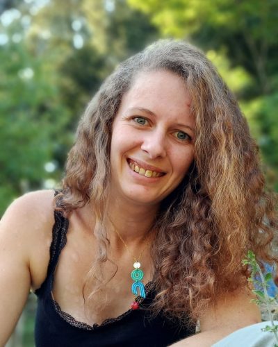 Coralie, la fondatrice d'Écho Pousse, pour une écologie humaine et collective